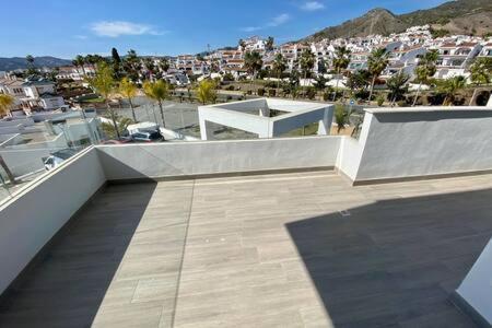 Royal Palm 22 Luxurious 3 Bedroom Penthouse Nerja Eksteriør billede