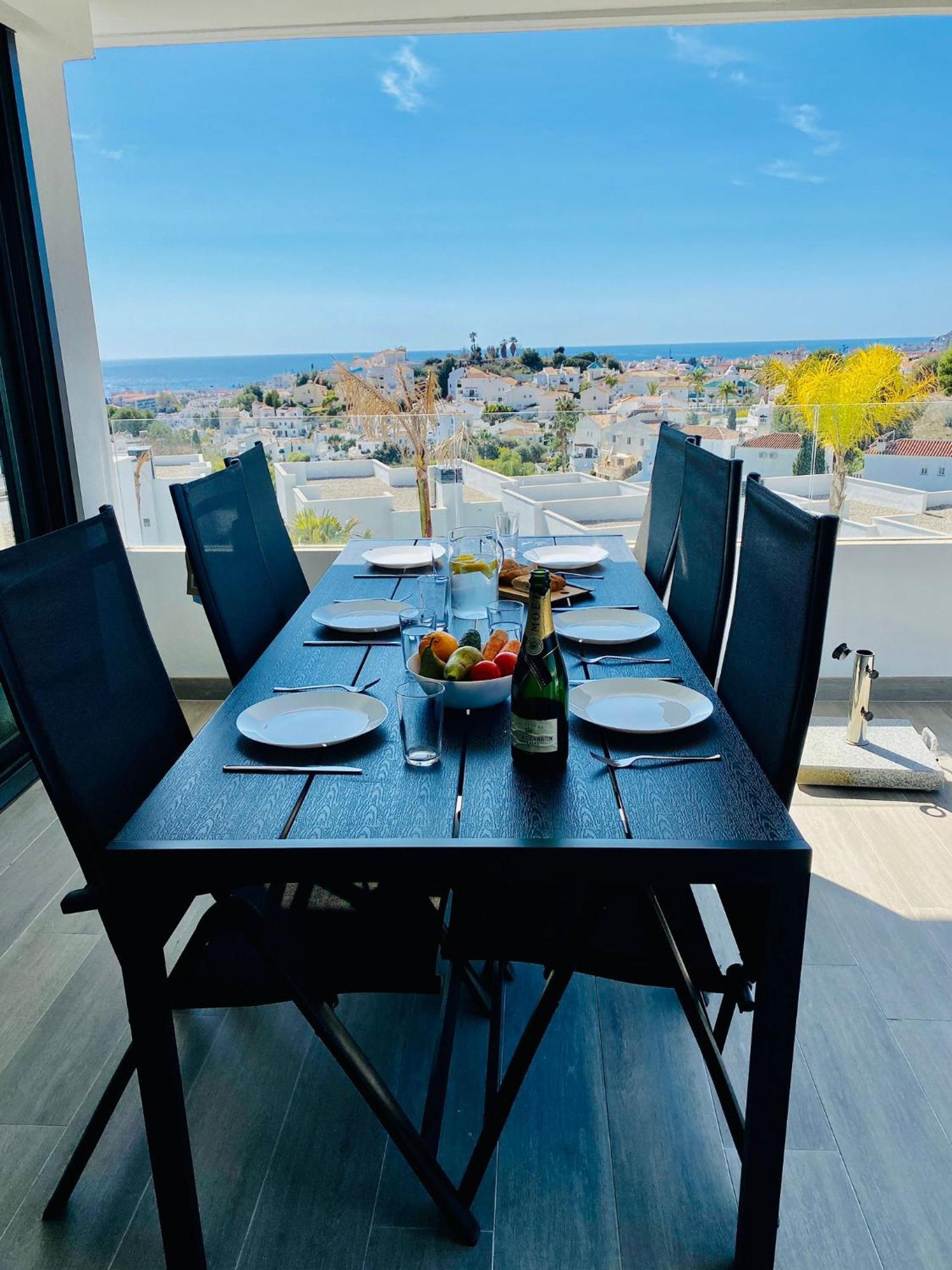 Royal Palm 22 Luxurious 3 Bedroom Penthouse Nerja Eksteriør billede