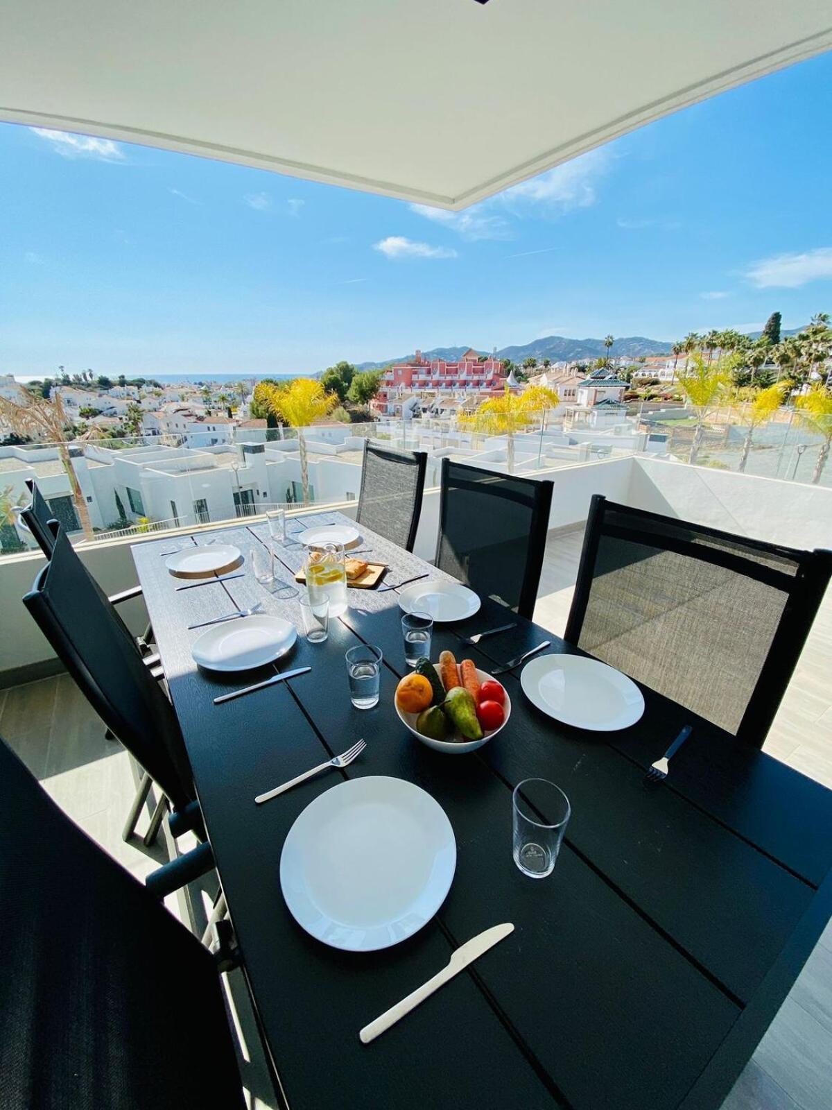 Royal Palm 22 Luxurious 3 Bedroom Penthouse Nerja Eksteriør billede