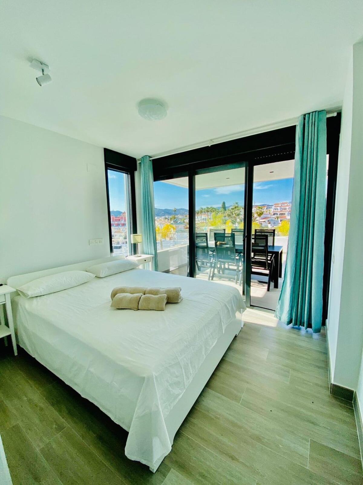 Royal Palm 22 Luxurious 3 Bedroom Penthouse Nerja Eksteriør billede